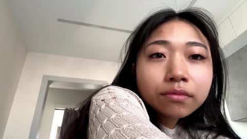 Mia online show from March 31, 2026, 10:21 pm