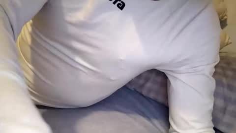 Laly online show from November 27, 2025, 9:44 am