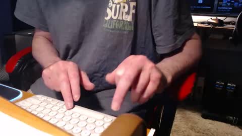 Snapshot of mulldoon1950 chatting on December 18, 2025, 11:16 am mulldoon1950 online show from December 18, 2025, 11:16 am