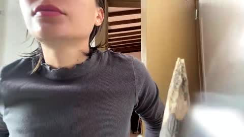 Snapshot of munchi_ chatting on December 22, 2024, 8:58 pm online show from December 22, 2024, 8:58 pm