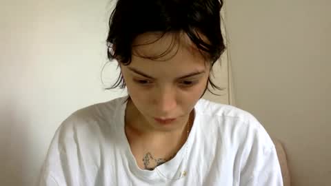 Snapshot of munchi_ chatting on January 22, 2025, 2:14 pm online show from January 22, 2025, 2:14 pm