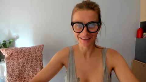 LOVELY JULIA  Peter DAY online show from January 13, 2025, 11:19 am