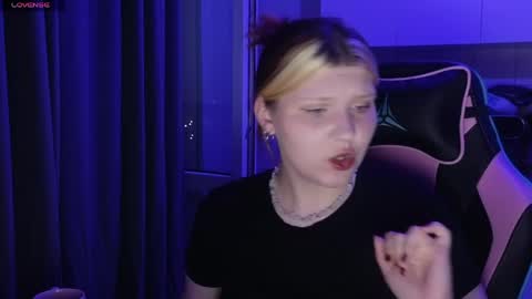 Snapshot of mura_muur chatting on June 8, 2026, 3:56 pm Milana online show from June 8, 2026, 3:56 pm