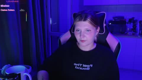 Snapshot of mura_muur chatting on June 27, 2026, 5:51 pm Milana online show from June 27, 2026, 5:51 pm