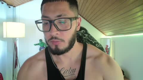 Snapshot of muscle_cock32 chatting on January 9, 2025, 3:55 pm David Big online show from January 9, 2025, 3:55 pm
