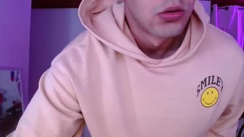 Snapshot of muscle_cock32 chatting on February 12, 2026, 8:42 am David Big online show from February 12, 2026, 8:42 am