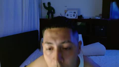 Snapshot of muscle_cock32 chatting on July 5, 2026, 3:02 am David Big online show from July 5, 2026, 3:02 am
