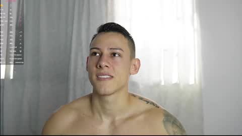muscle_king_cum online show from October 24, 2025, 1:51 pm