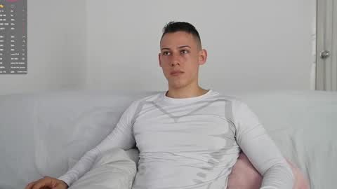 muscle_king_cum online show from February 6, 2026, 3:26 pm