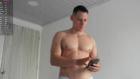 muscle_king_cum online show from March 5, 2026, 12:34 pm