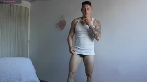 Snapshot of muscle_king_cum chatting on June 20, 2026, 1:14 pm muscle_king_cum online show from June 20, 2026, 1:14 pm