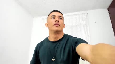 Muscle Man online show from November 15, 2025, 1:36 am