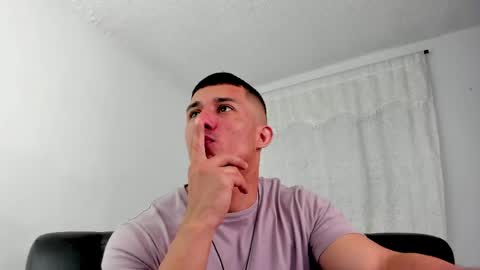 Muscle Man online show from May 20, 2026, 1:06 pm