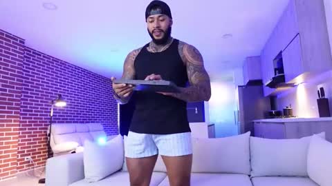 Nick online show from November 25, 2025, 12:21 am