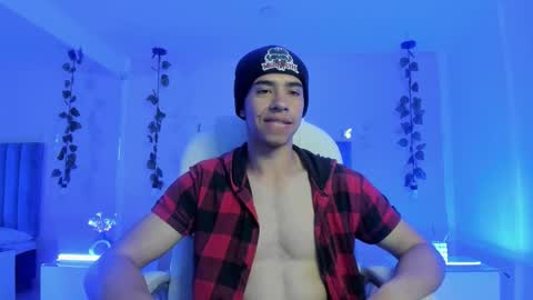 muscle scott online show from November 1, 2025, 12:18 pm