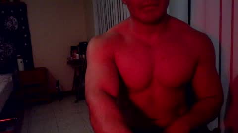 Snapshot of musclebottom21 chatting on October 8, 2025, 5:49 am STUP MUSCLE online show from October 8, 2025, 5:49 am