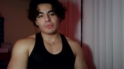 Snapshot of musclebottom21 chatting on October 9, 2025, 3:37 am STUP MUSCLE online show from October 9, 2025, 3:37 am
