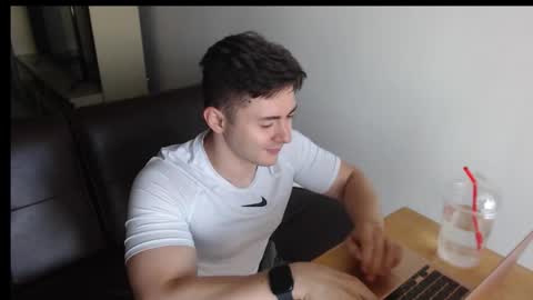 Everet online show from September 20, 2025, 6:25 am