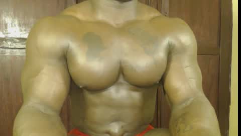 musclegod23 online show from November 5, 2025, 9:20 am