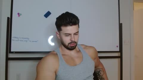 Snapshot of musclegodxx chatting on April 6, 2026, 4:43 am Musclegodxx online show from April 6, 2026, 4:43 am