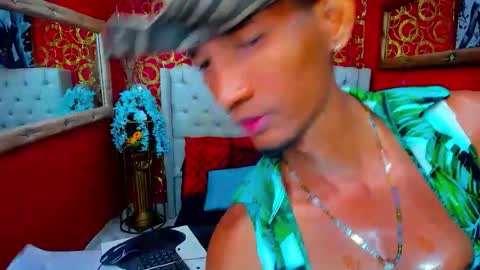 Snapshot of musclepein chatting on February 5, 2026, 12:04 am musclepein online show from February 5, 2026, 12:04 am