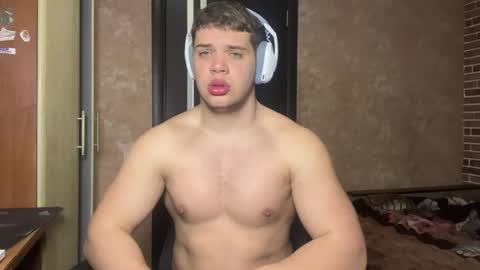 Snapshot of musclephantom chatting on May 5, 2026, 8:06 pm Egor online show from May 5, 2026, 8:06 pm