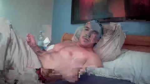 muscleshow00 online show from March 5, 2025, 7:38 am