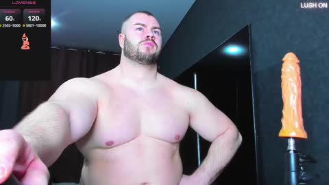 Snapshot of muscularjohnforu chatting on March 5, 2025, 3:18 pm click icon for peach  online show from March 5, 2025, 3:18 pm