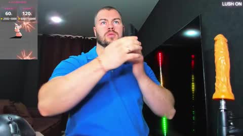 Snapshot of muscularjohnforu chatting on March 8, 2025, 9:50 am click icon for peach  online show from March 8, 2025, 9:50 am