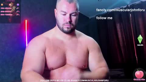 Snapshot of muscularjohnforu chatting on October 1, 2025, 7:25 am click icon for peach  online show from October 1, 2025, 7:25 am