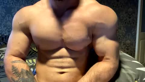 Snapshot of muscularjuggler chatting on September 16, 2025, 12:55 am muscularjuggler online show from September 16, 2025, 12:55 am
