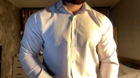 Snapshot of muscularjuggler chatting on March 16, 2026, 12:38 am muscularjuggler online show from March 16, 2026, 12:38 am