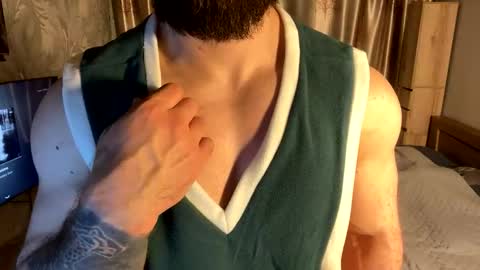 Snapshot of muscularjuggler chatting on March 20, 2026, 4:01 pm muscularjuggler online show from March 20, 2026, 4:01 pm