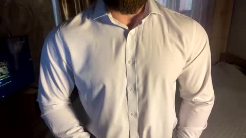 Snapshot of muscularjuggler chatting on April 3, 2026, 1:25 am muscularjuggler online show from April 3, 2026, 1:25 am