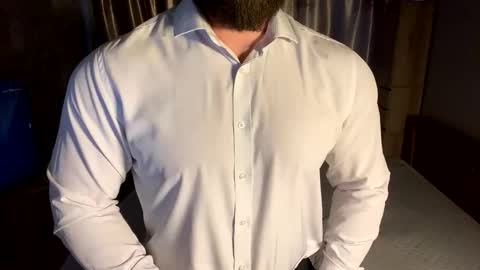 Snapshot of muscularjuggler chatting on April 6, 2026, 1:58 am muscularjuggler online show from April 6, 2026, 1:58 am