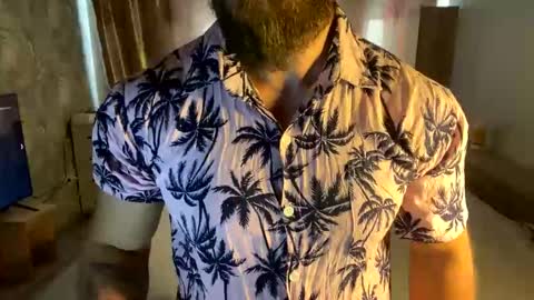 Snapshot of muscularjuggler chatting on May 12, 2026, 1:36 am muscularjuggler online show from May 12, 2026, 1:36 am