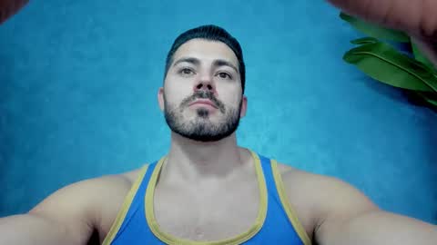 muscularmaster onlyfans online show from November 13, 2025, 10:08 pm