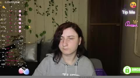 Jenya online show from April 18, 2026, 6:01 pm