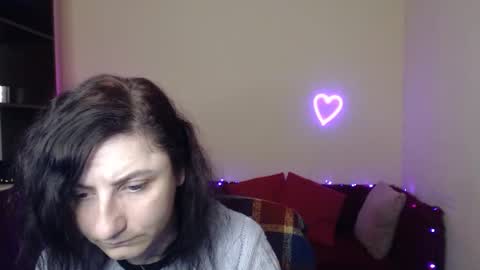 Jeneva online show from December 15, 2025, 6:34 pm