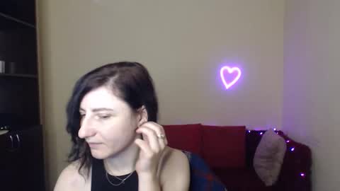 Jeneva online show from December 18, 2025, 6:41 am