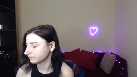 Jeneva online show from December 19, 2025, 7:26 am