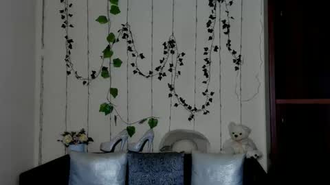 Jeneva online show from March 26, 2026, 7:08 pm