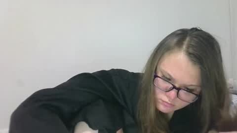 musechic_wild online show from February 9, 2026, 9:52 pm