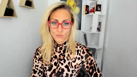 Diana online show from September 10, 2025, 11:32 am