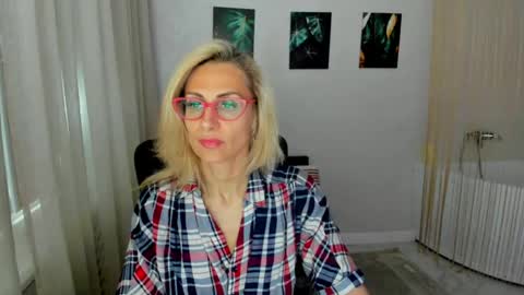 Diana online show from May 25, 2026, 12:00 pm