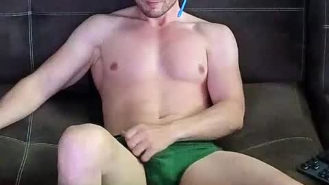 Snapshot of mushroomcouch chatting on June 15, 2026, 9:11 am mushroomcouch online show from June 15, 2026, 9:11 am