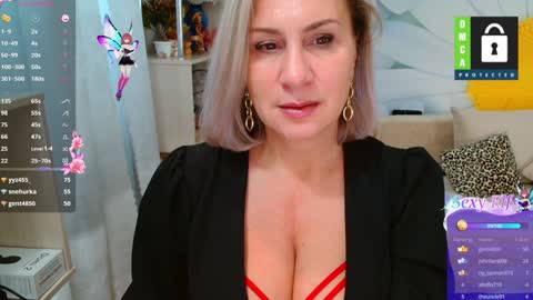 Snapshot of music_fairy chatting on January 22, 2025, 9:35 am Lana online show from January 22, 2025, 9:35 am