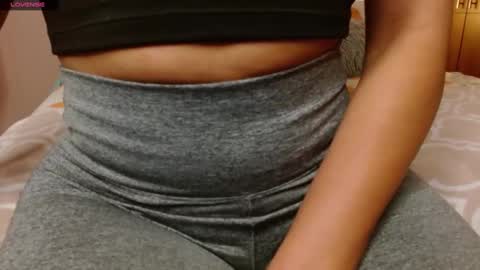 VALENTINA Luna  online show from February 3, 2025, 2:03 am