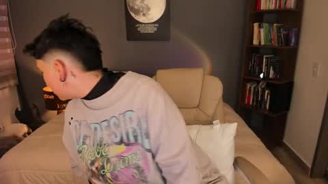 VALENTINA Luna  online show from October 1, 2025, 3:01 am