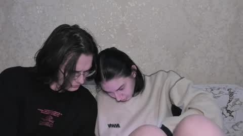 Snapshot of muuur_love chatting on May 5, 2026, 8:39 pm cute couple online show from May 5, 2026, 8:39 pm